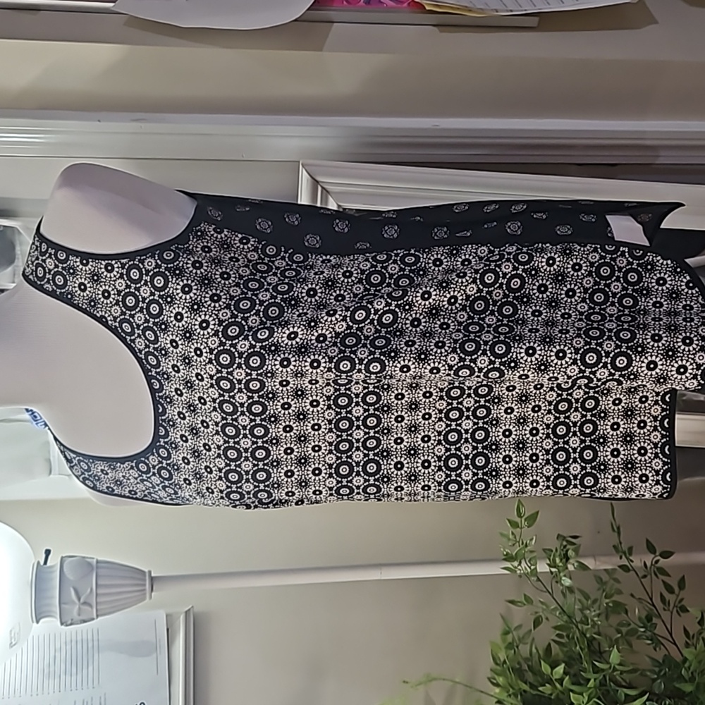 Vince Camuto top